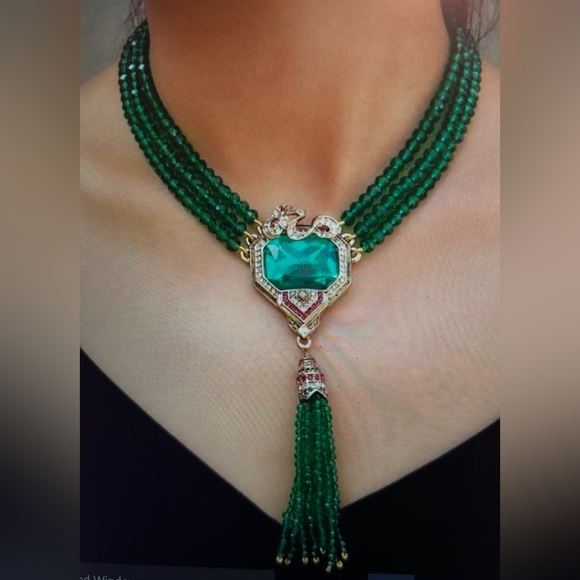 Green beaded statement necklace - Picture 3 of 9